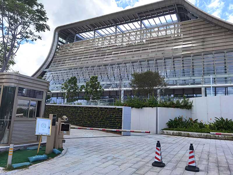 500台AI停车云坐席立柱落地深圳前海国际会议中心:从“拥堵抱怨”到“秒级响应”,打造世界级智慧停车标杆